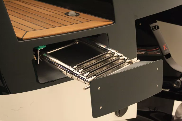 tender06 detail badeleiter