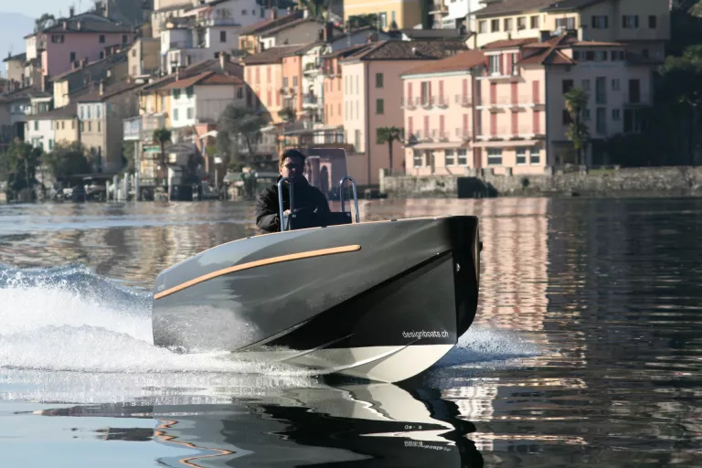 tender06 hull u tenderclub